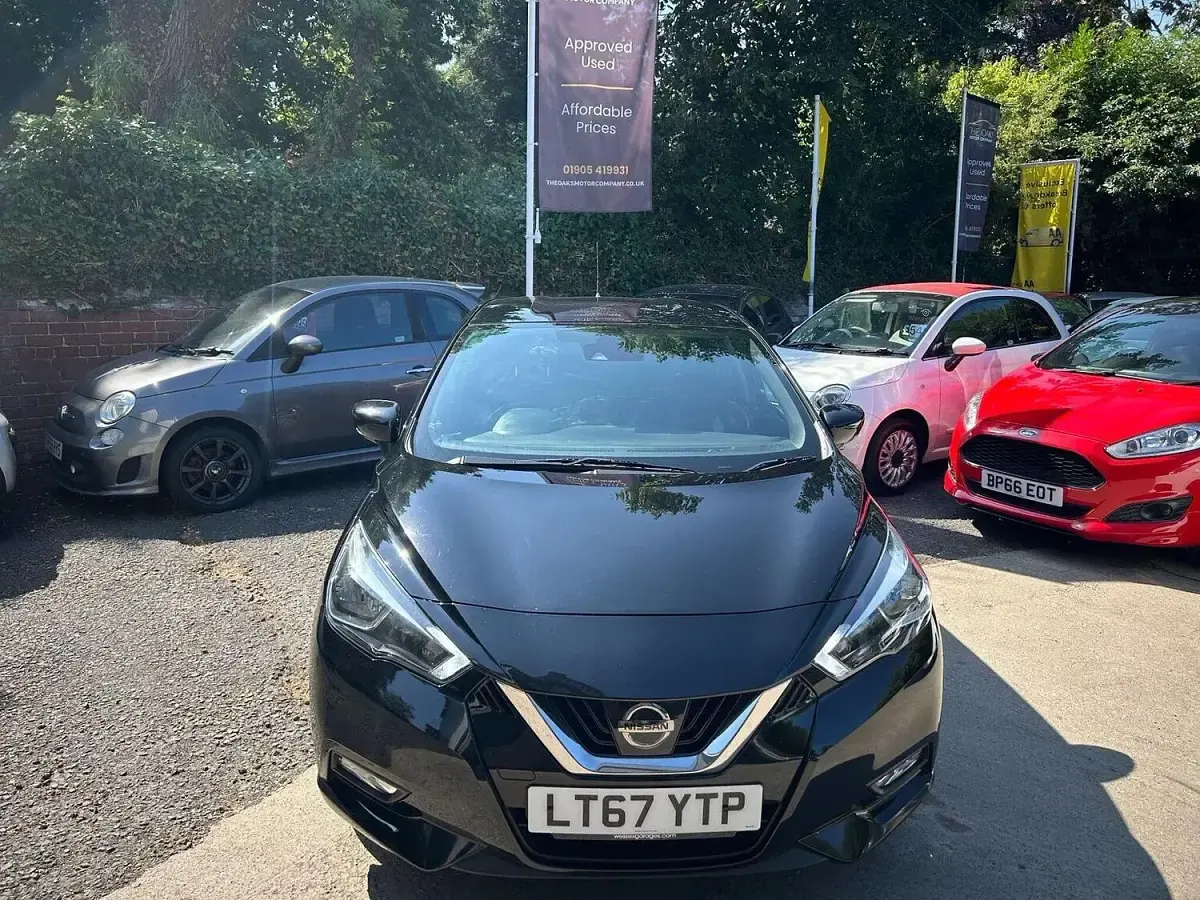 Used Nissan Micra N-Connecta 90 HP (66 kW) 2017 Black Hatchback