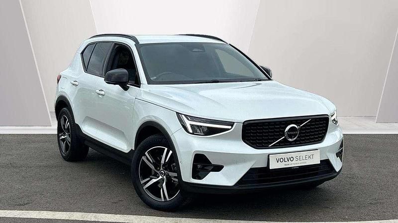 White Used 2023 Volvo XC40 Plus SUV | £29,950 (Fair price) - Image 1/4