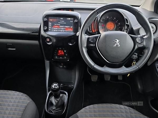 Begagnad Peugeot 108 Collection 2021 Vit Halvkombi