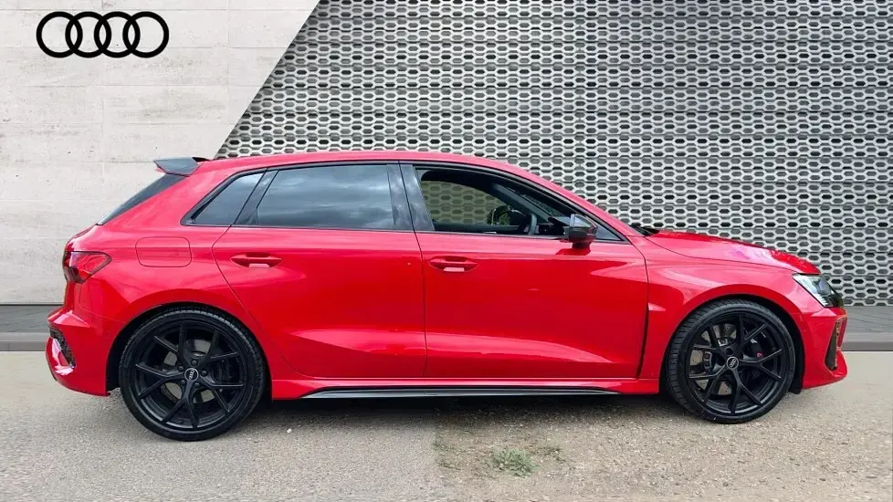 Used Audi RS3 Comfort 400 HP (294 kW) 2023 Red Sedan