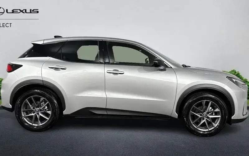 Used Lexus LBX 136 HP (100 kW) 2025 Silver SUV