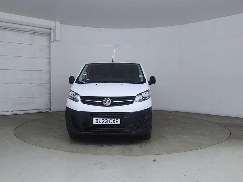 Used Vauxhall Vivaro S 100 HP (73 kW) 2023 White MPV