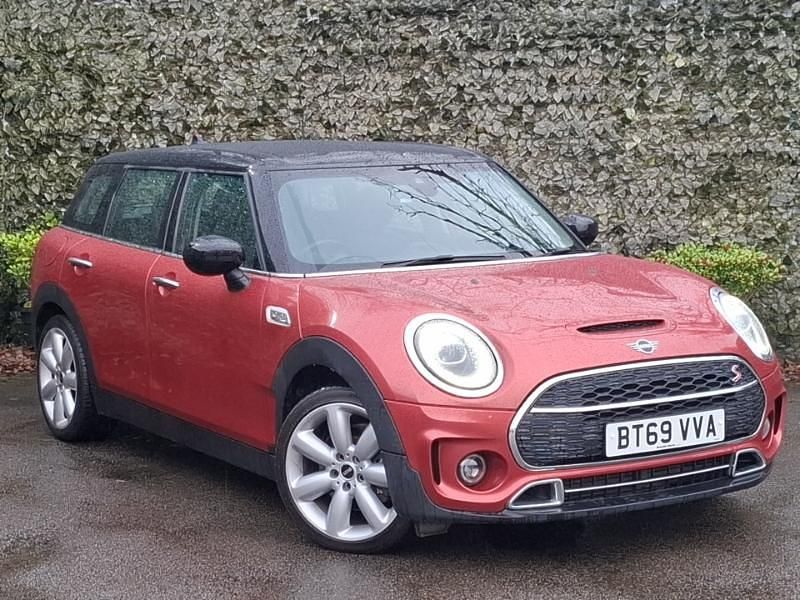 Used Mini Cooper S Clubman Exclusive 192 HP (141 kW) 2019 Red Estate