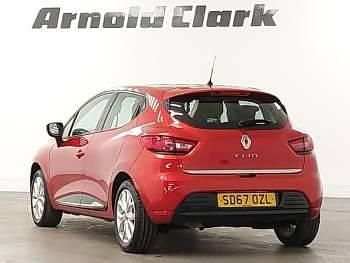 Used Renault Clio IV Dynamique 90 HP (66 kW) 2017 Red Hatchback