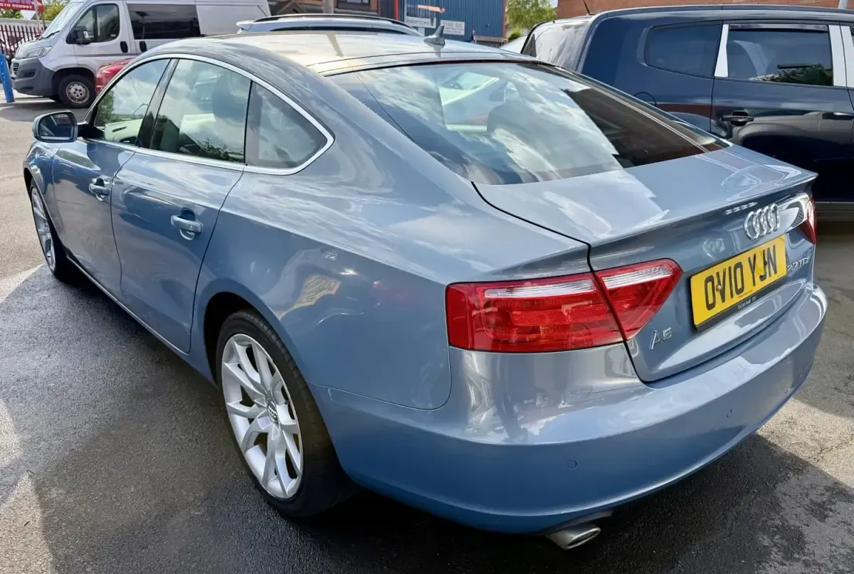 Usado Audi A5 190 HP (139 kW) 2010 Azul Coupé