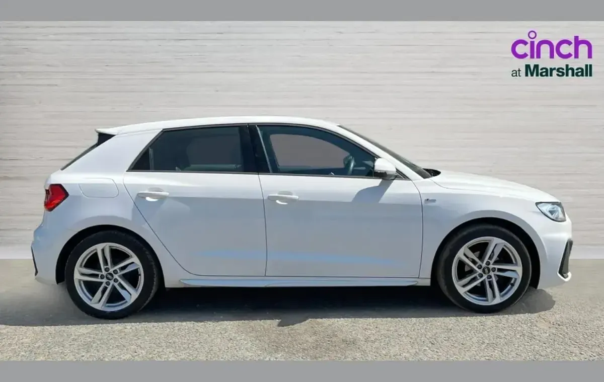 Used Audi A1 S-Line 95 HP (69 kW) 2022 White SUV