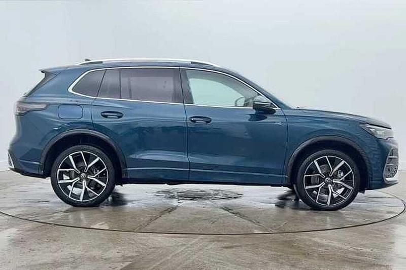 Used VW Tiguan R-line 272 HP (200 kW) 2025 Blue SUV