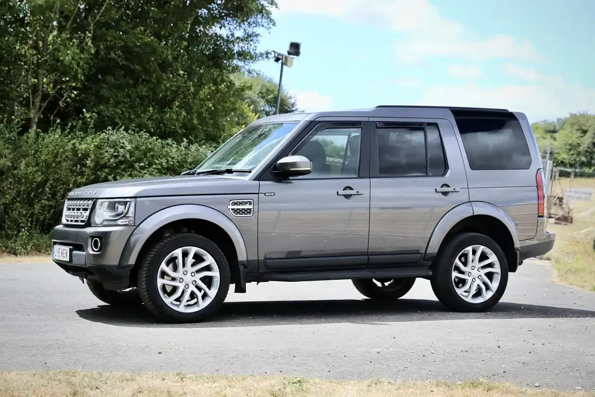 Used Land Rover Discovery 4 HSE 256 HP (188 kW) 2015 Grey SUV