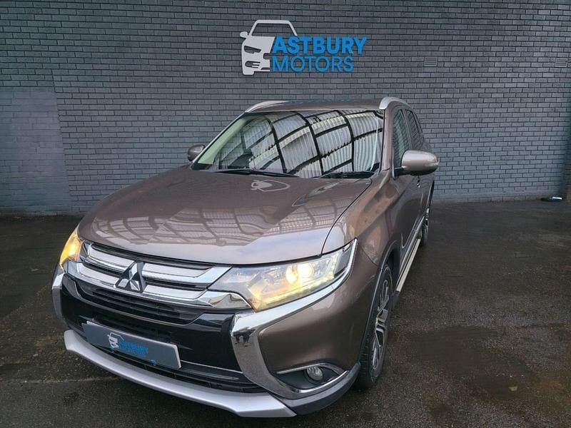 Used Mitsubishi Outlander 147 HP (108 kW) 2017 Brown SUV
