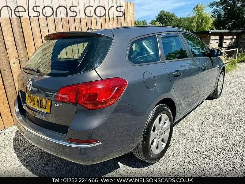 Used Vauxhall Astra Design Edition 2015 Grey Estate