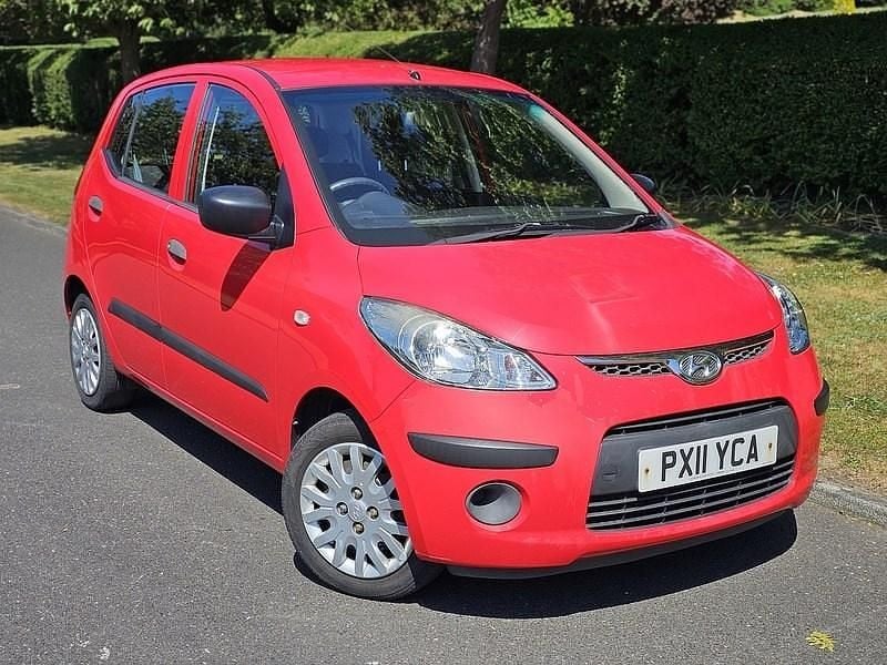 Red Used 2011 Hyundai i10 Classic Hatchback | £2,490 (Good price) - Image 1/4
