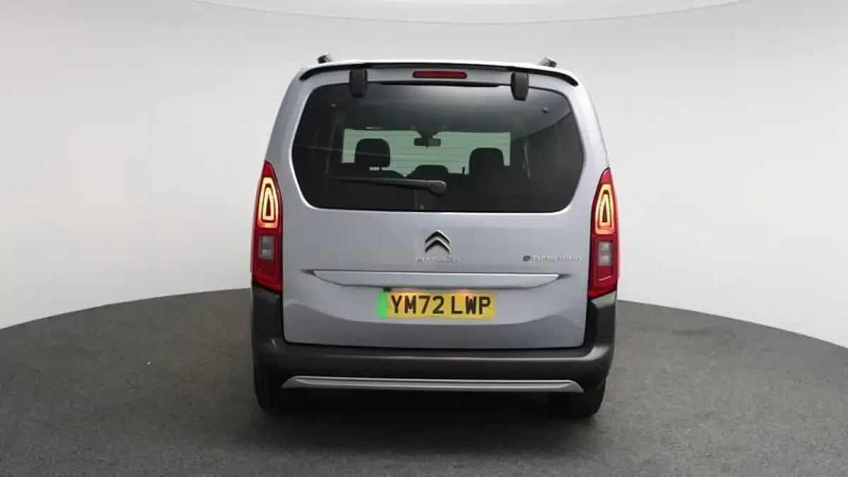 Używany Citroën e-Berlingo XTR 100 kW (136 KM) 2023 Szary Minivan