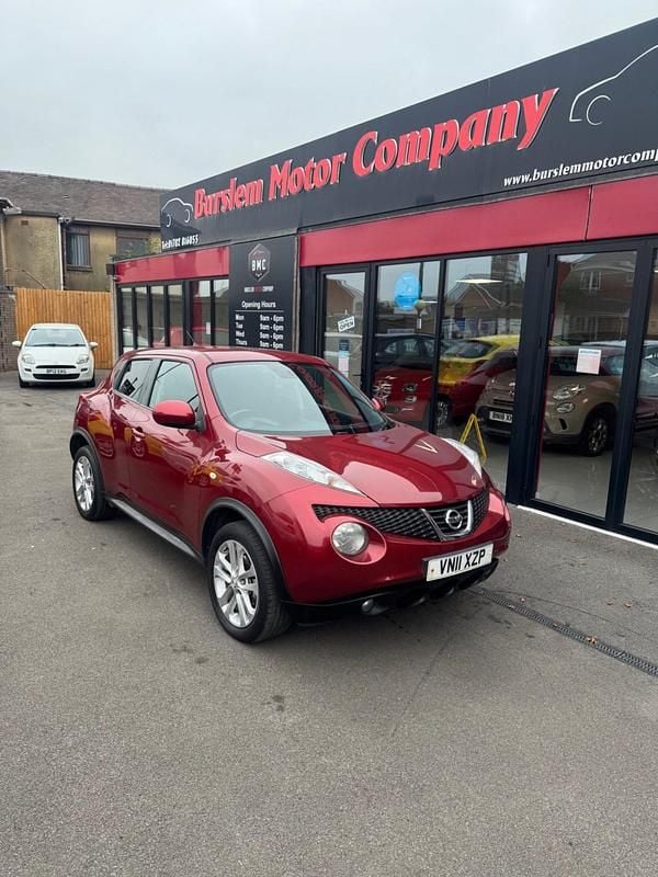 Red Used 2011 Nissan Juke Acenta SUV | £3,290 (Fair price) - Image 1/4