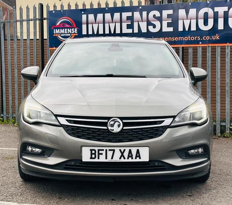Used Vauxhall Astra Elite 136 HP (100 kW) 2017 Grey Hatchback