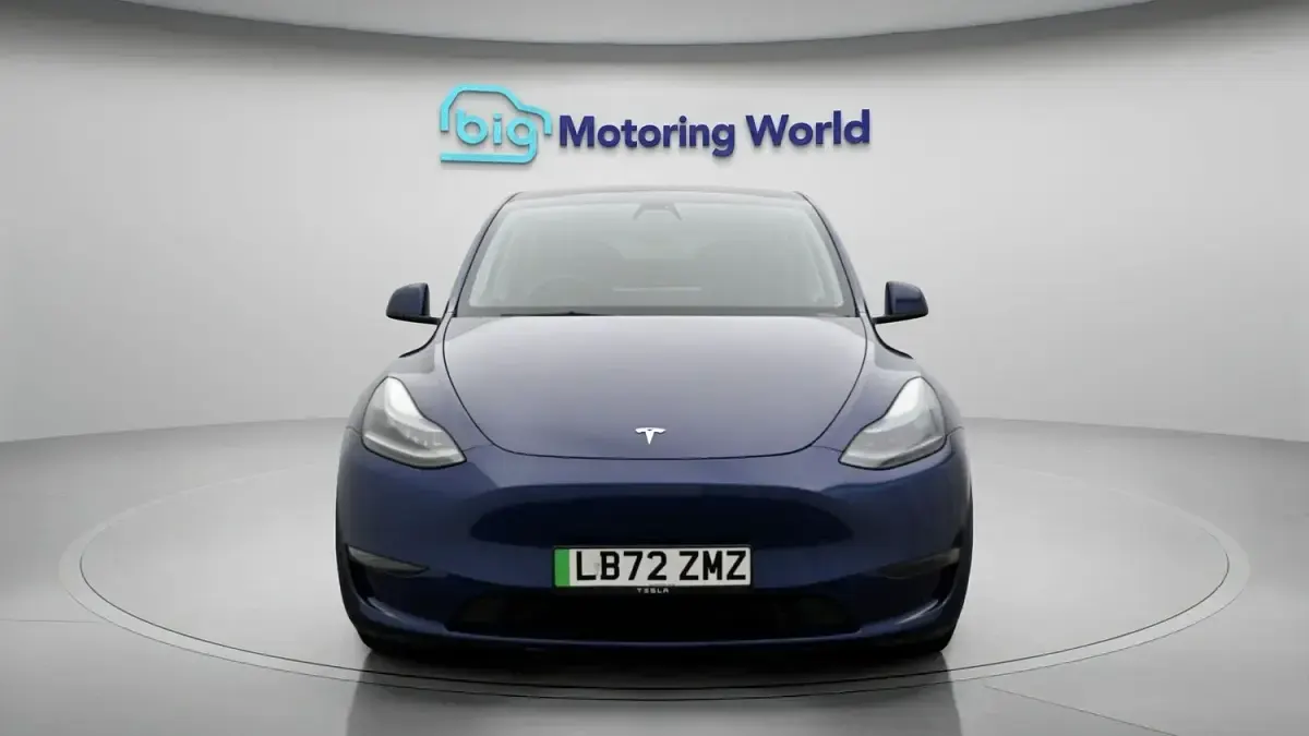 Used Tesla Model Y Long Range AWD 378 kW (514 HP) 2022 Blue SUV