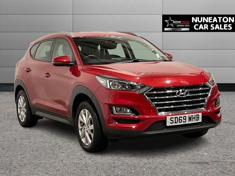 Used Hyundai Tucson SE 132 HP (97 kW) 2019 Red SUV
