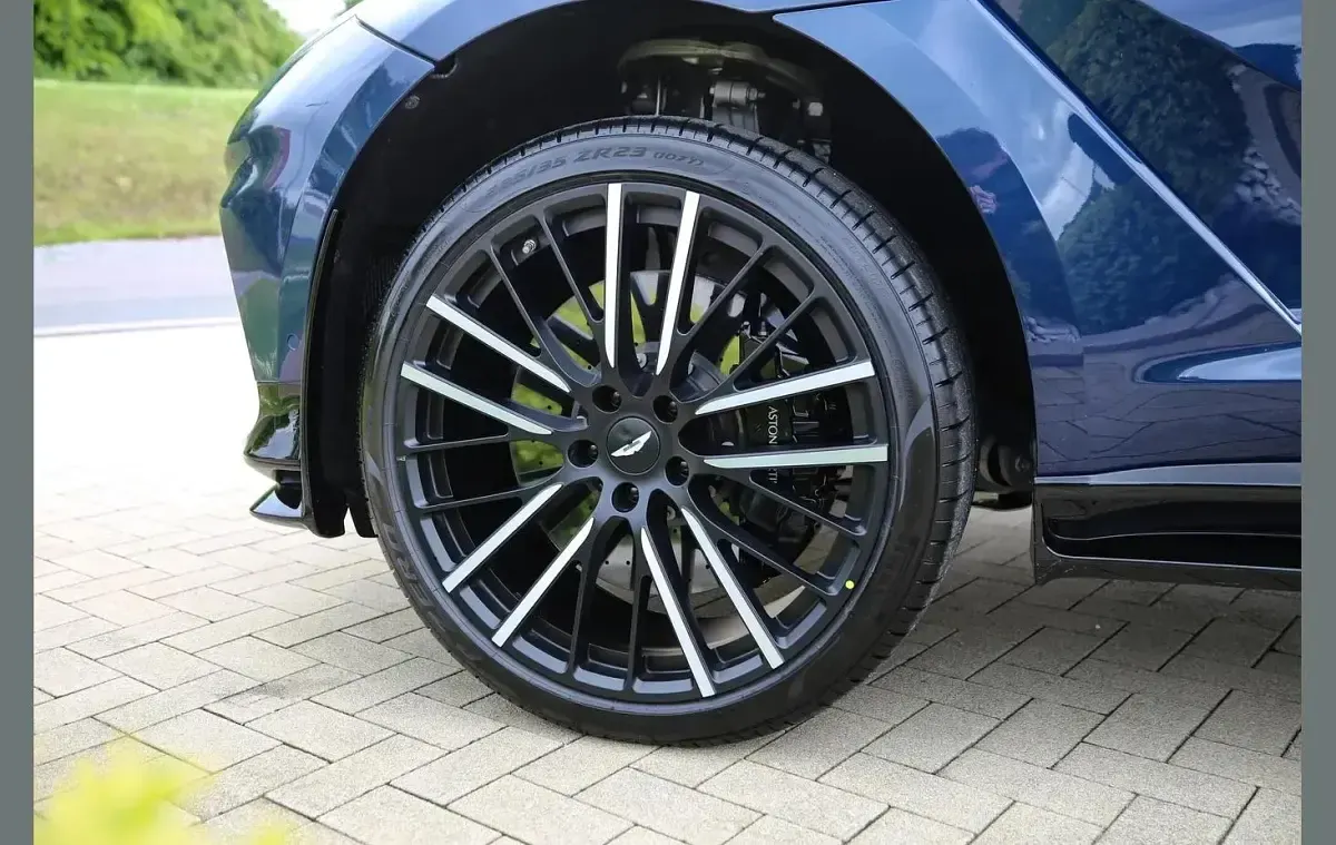Used Aston Martin DBX 707 697 HP (512 kW) 2023 Blue SUV