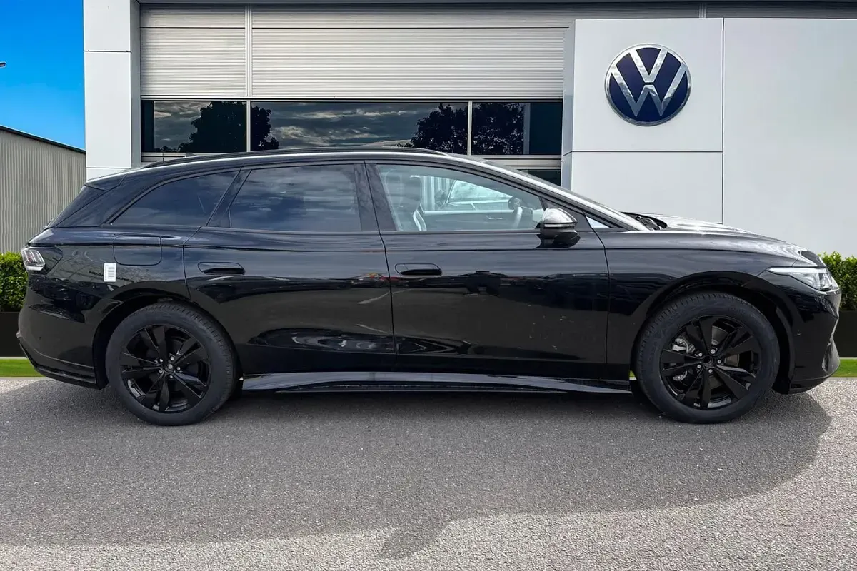 New VW ID.7 Pro 210 kW (286 HP) 2026 Black Estate