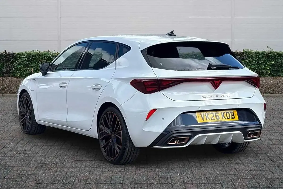 Used Cupra Leon 2026 Glacial white Hatchback
