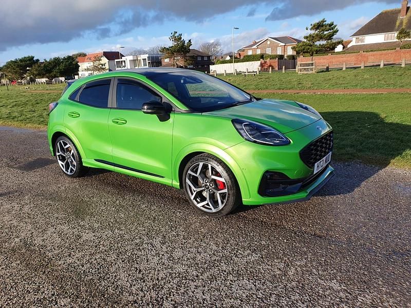 Used Ford Puma ST 200 HP (147 kW) 2021 Mean green Hatchback