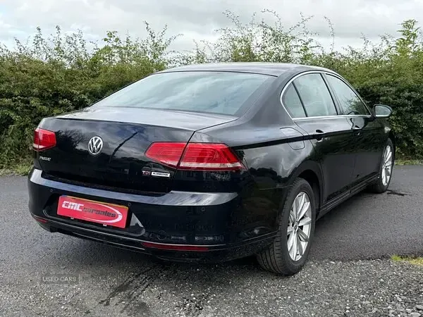 Used VW Passat SE 120 HP (88 kW) 2015 Black Sedan