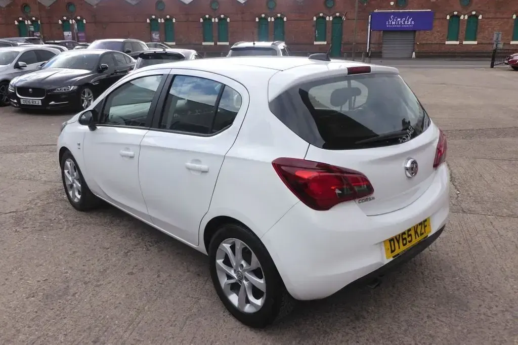 Used Vauxhall Corsa SRi 2015 White Hatchback