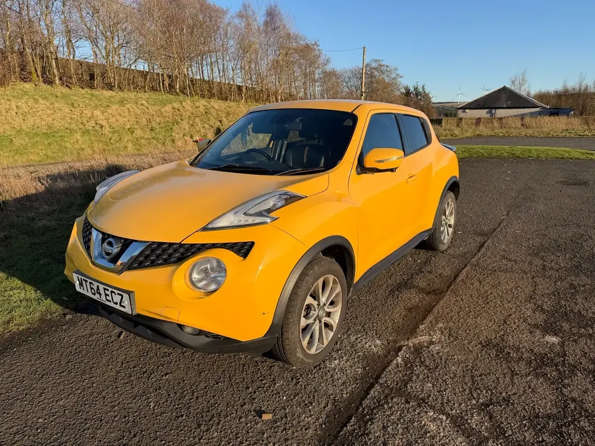 Used Nissan Juke Tekna 109 HP (80 kW) 2014 Yellow SUV