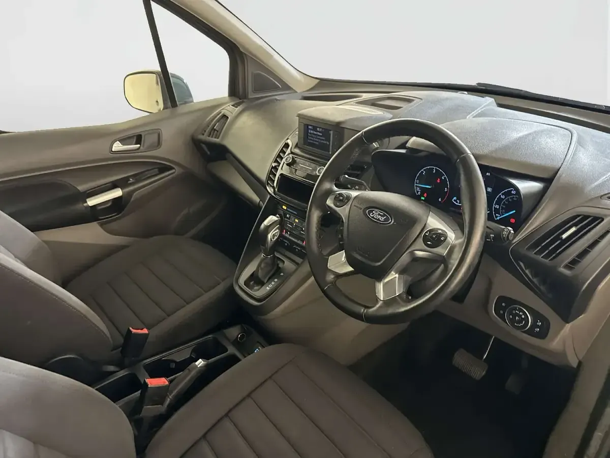Used Ford Tourneo Titanium 120 HP (88 kW) 2021 Blue MPV