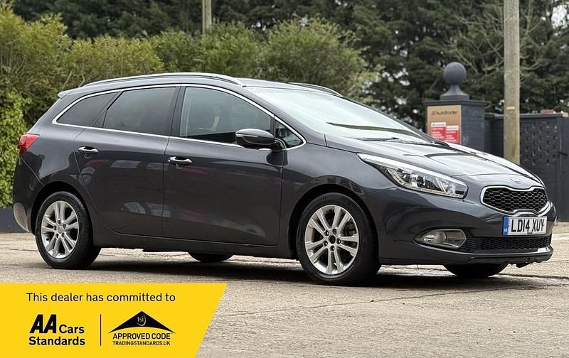 Used Kia Ceed Sportswagon 126 HP (92 kW) 2014 Silver Estate
