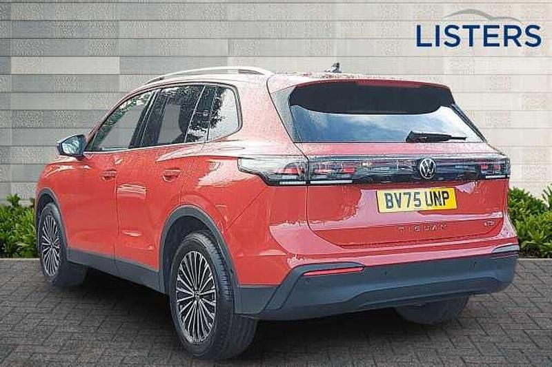 Used VW Tiguan Match 150 HP (110 kW) 2025 Cipressino green SUV