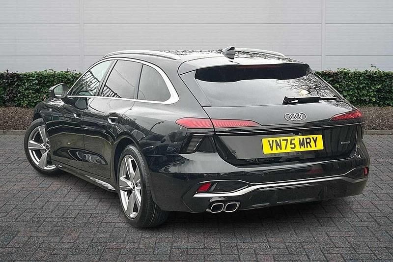 Used Audi A6 S-Line 2025 Midnight green metallic Estate