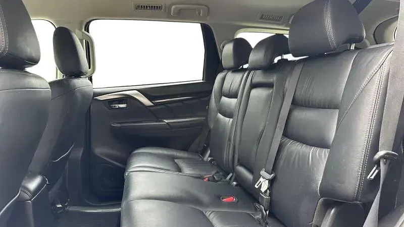 Used Mitsubishi Shogun 2019 Black SUV
