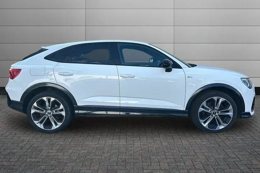 Used Audi Q3 Sportback Black Edition 187 HP (137 kW) 2022 Ibis white SUV