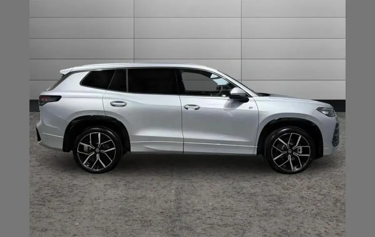 Used VW Tayron R-line 148 HP (108 kW) 2025 Silver SUV