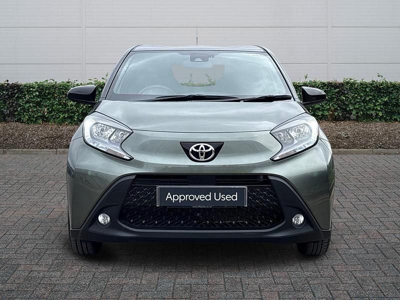 Used Toyota Aygo X 72 HP (52 kW) 2024 Green SUV