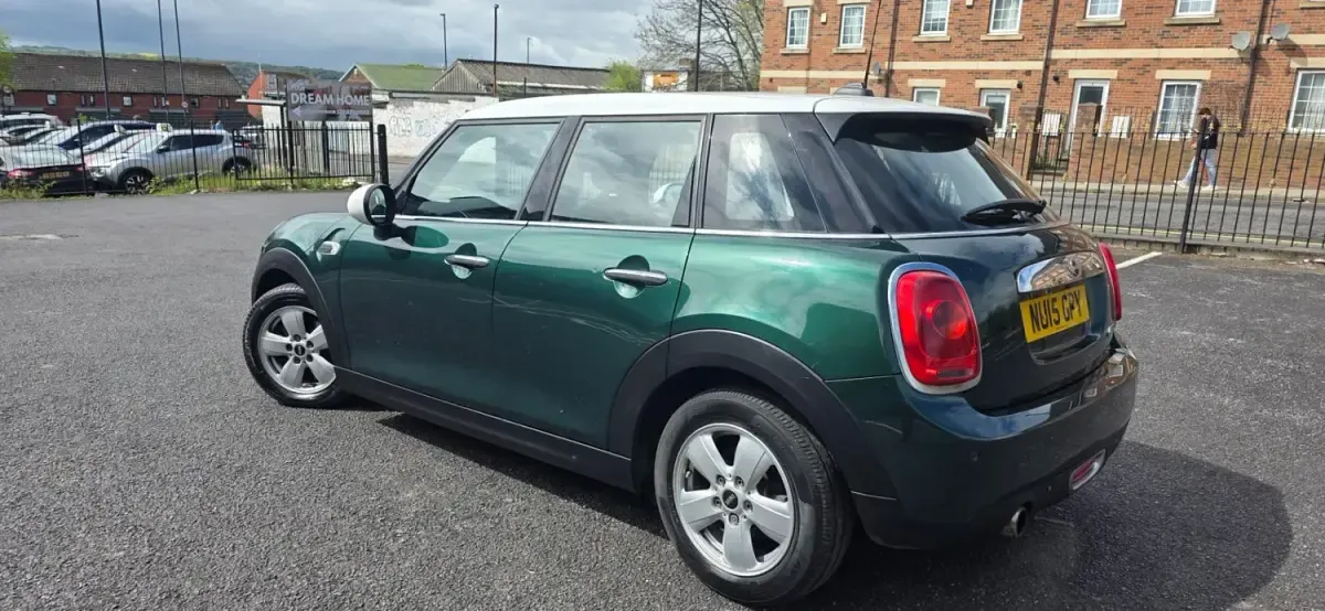 Używany Mini Cooper Hatch 2015 Zielony Hatchback
