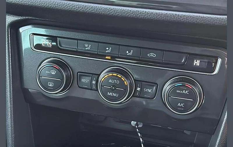 Used VW Tiguan SE 150 HP (110 kW) 2018 Blue SUV