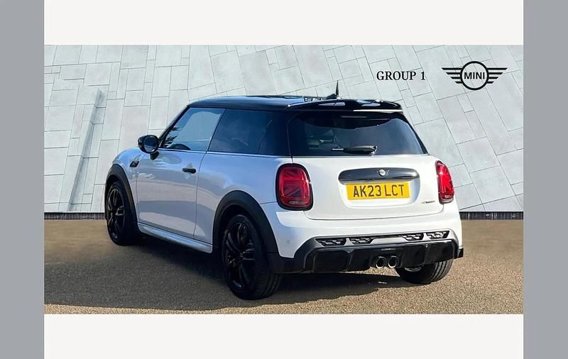 Used Mini John Cooper Works Hatch 231 HP (169 kW) 2023 White Hatchback