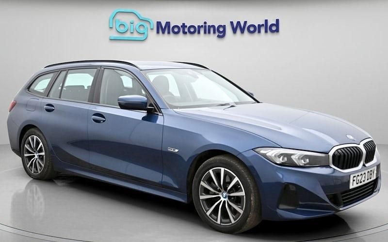 Used BMW 330e Sport Line 292 HP (214 kW) 2023 Blue Estate