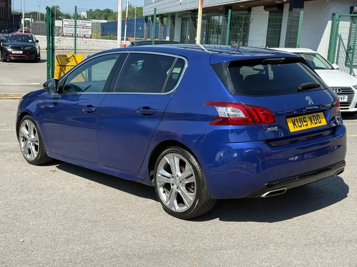 Used Peugeot 308 GT-line 130 HP (95 kW) 2015 Blue Hatchback