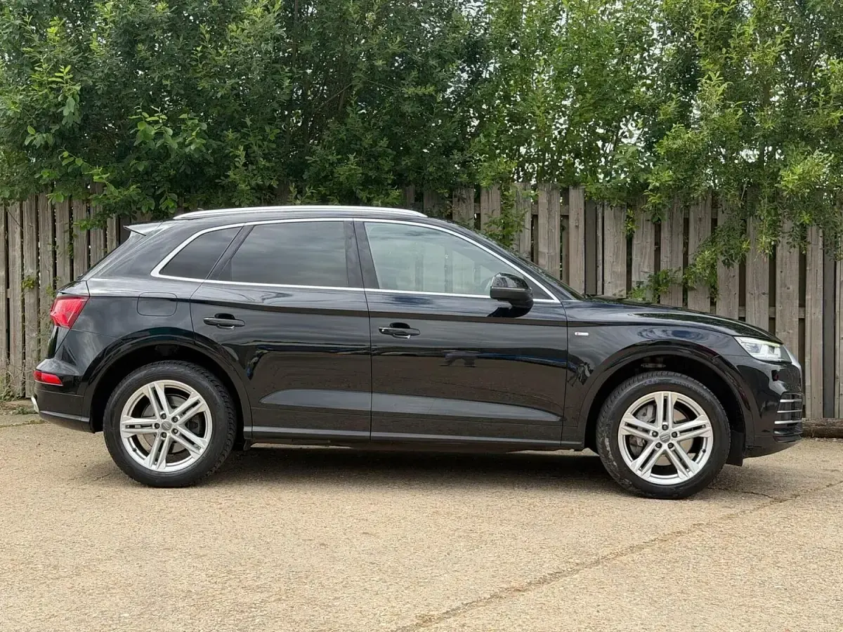 Used Audi Q5 S-Line 252 HP (185 kW) 2018 Black SUV
