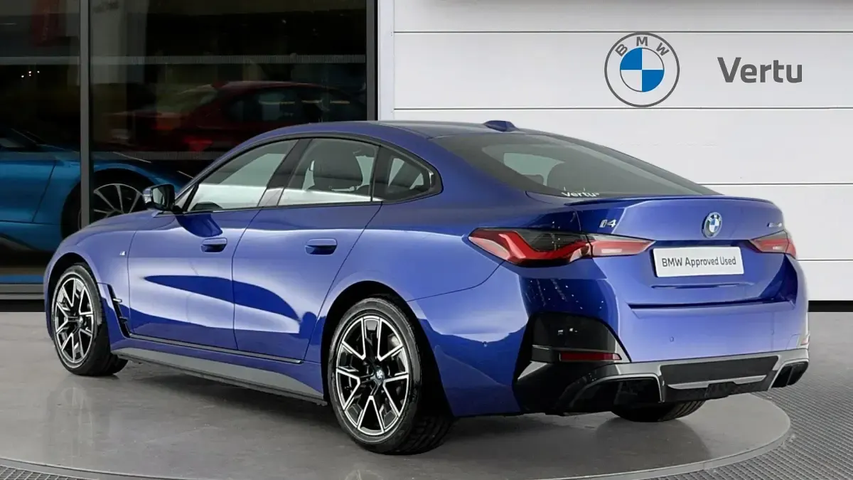 Used BMW i4 Comfort Edition 250 kW (340 HP) 2022 Portimao blue Sedan