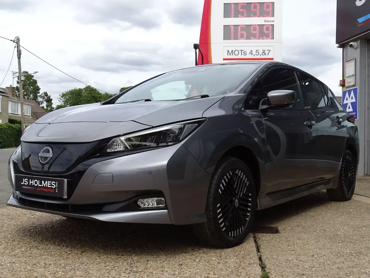 Used Nissan Leaf Tekna 160 kW (218 HP) 2022 Grey Hatchback