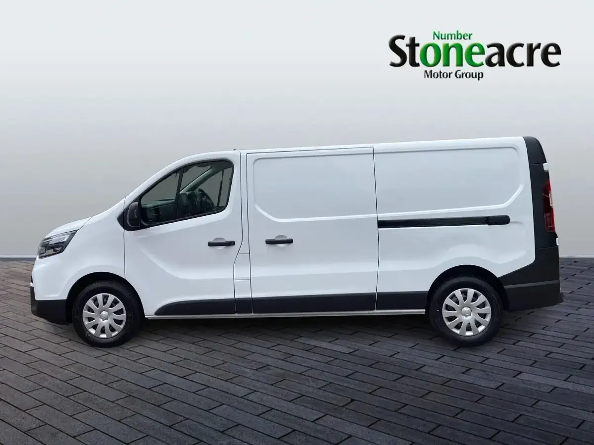 New Nissan Primastar Acenta 130 HP (95 kW) 2026 White MPV
