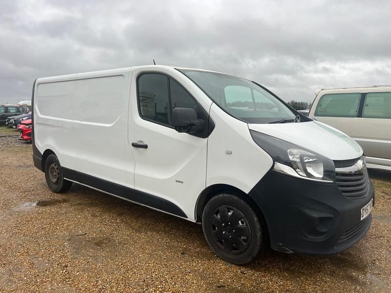 White Used 2017 Vauxhall Vivaro Van | £3,000 (Super price) - Image 1/4