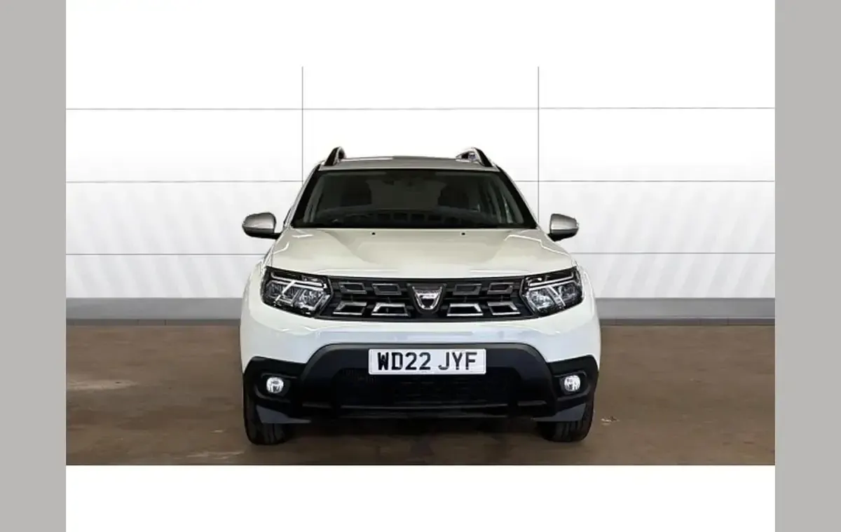 Used Dacia Duster Comfort 150 HP (110 kW) 2022 White SUV