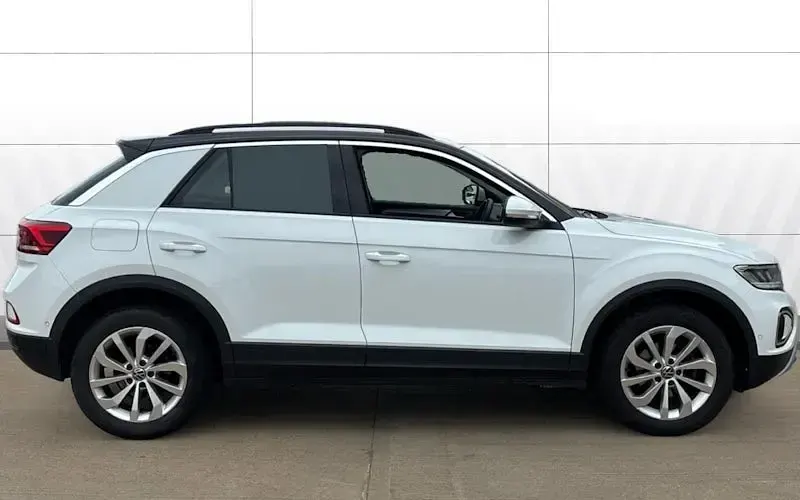 Used VW T-Roc Life 110 HP (80 kW) 2023 White SUV