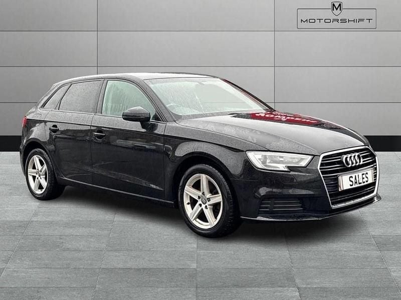 Begagnad Audi A3 Design 2017 Svart Halvkombi