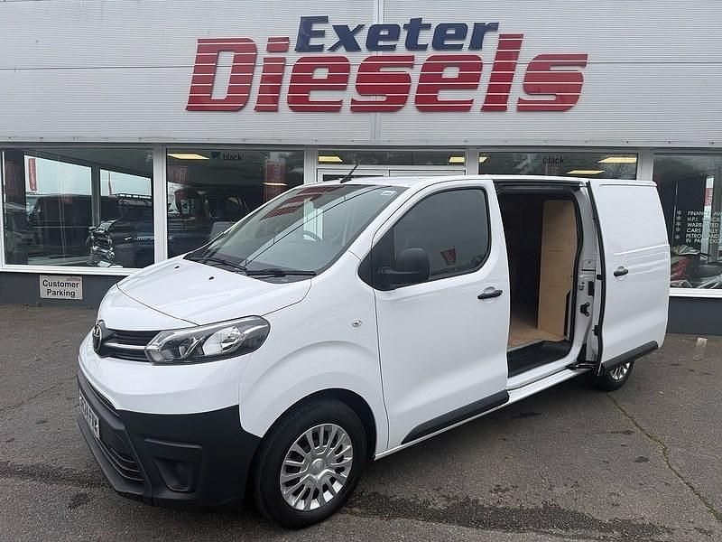 Used Toyota Proace 142 HP (104 kW) 2024 White MPV