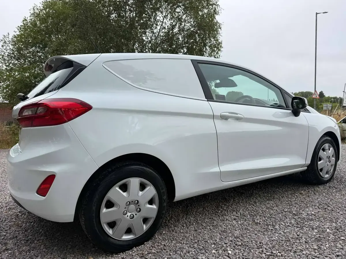 Used Ford Fiesta 2019 White Hatchback